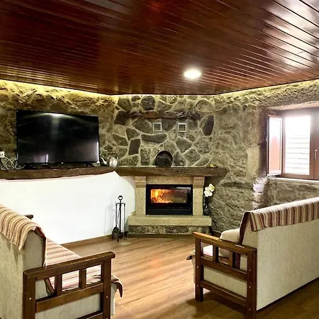 Casa Torre Do Sino * Montalegre