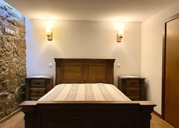 Casa Torre Do Sino * Montalegre