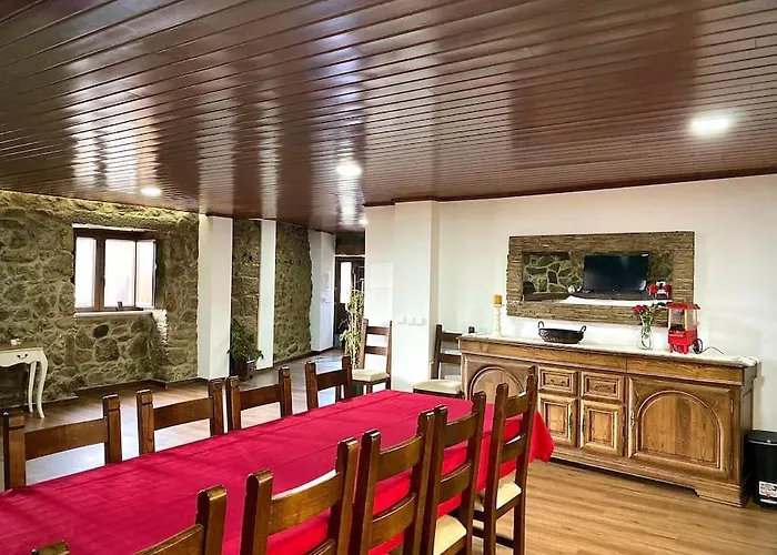 Çiftlik konaklama Casa Torre Do Sino Montalegre